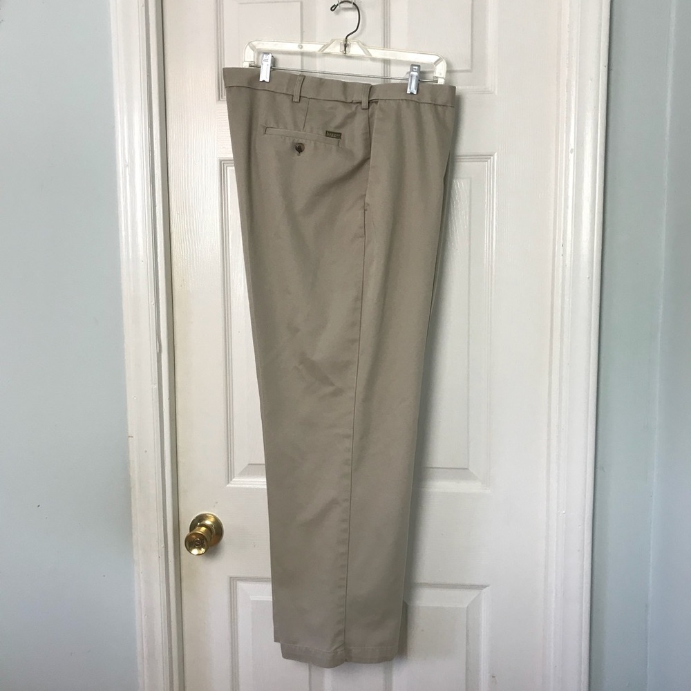 Men’s Haggar Khaki Pants. Size 42/29